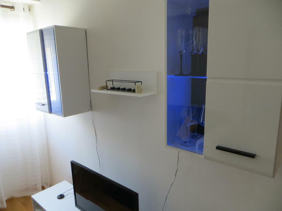 Apartment Milena Omiš Zewnętrze zdjęcie